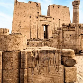 Day Tour to Edfu and Kom Ombo from Luxor (1)